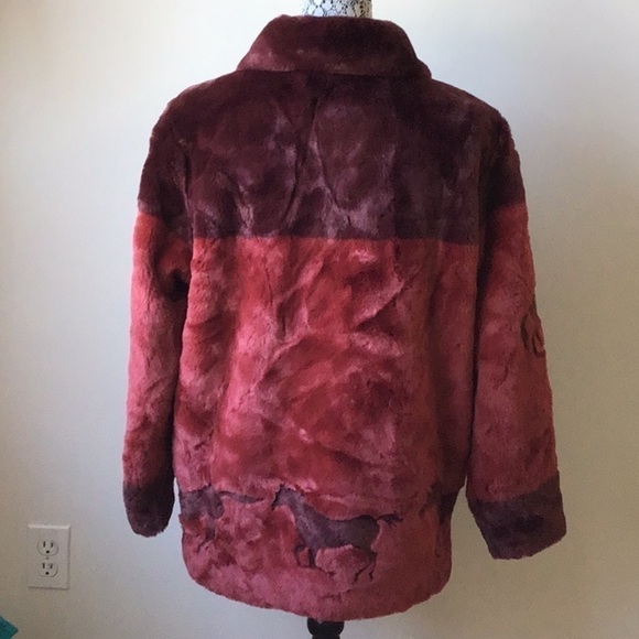 Elegant Maroon Teddy Jacket - Picture 6 of 10